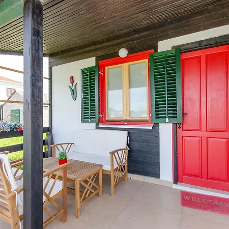 House Ara