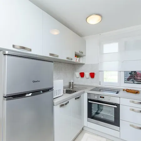 House Ara Ferienhaus Grohote