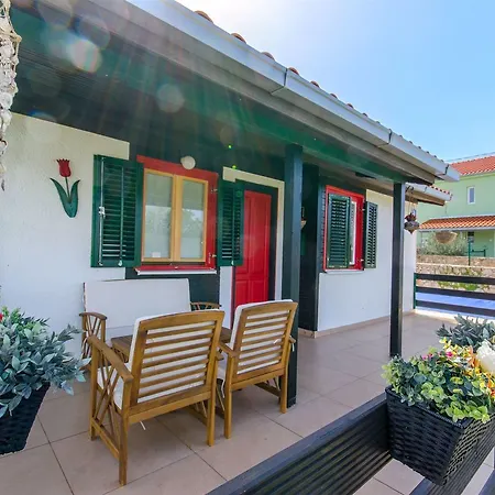 Semesterbostad House Ara Grohote